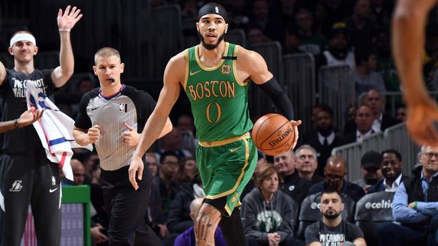 也不愿退避 也不愿退避